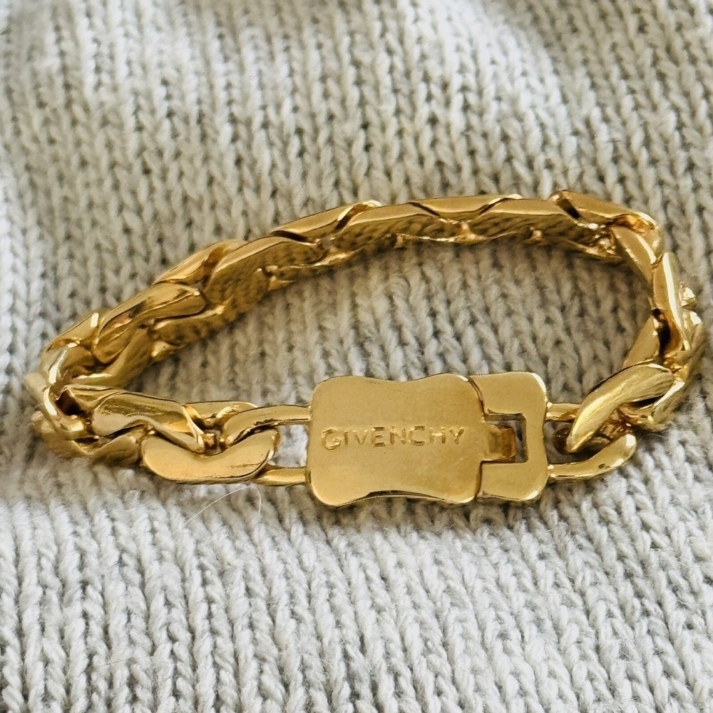 Vintage Givenchy Gold Tone Flat C Chain Link Bracelet 7 5/16" Hook Closure